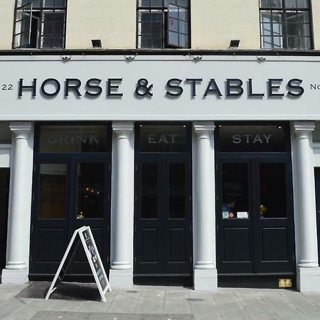 伦敦 The Horse & Stables旅舍 外观 照片